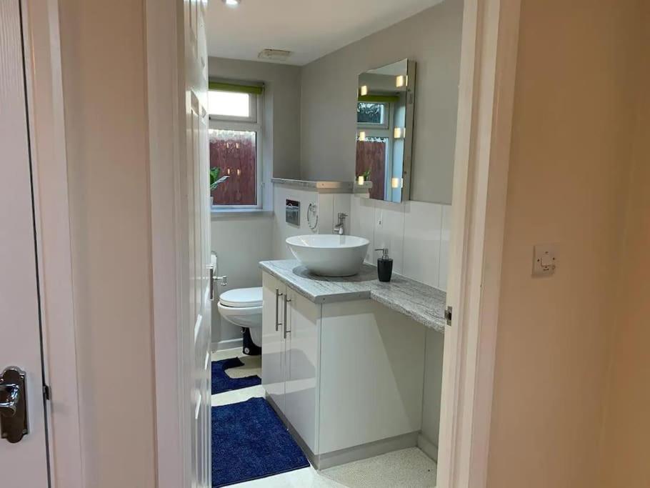 Self Contained - Own Entrance Apartment High Wycombe Ngoại thất bức ảnh